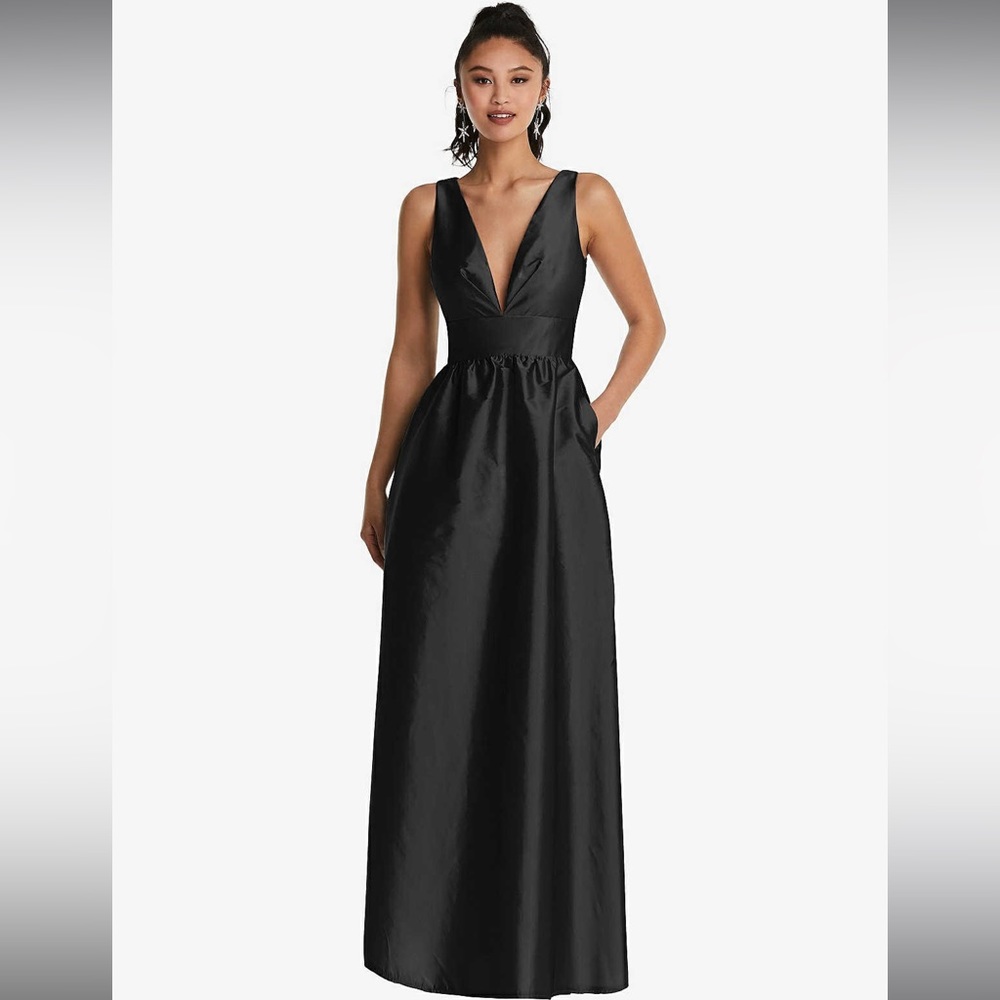Bridesmaid dress NEVER worn!